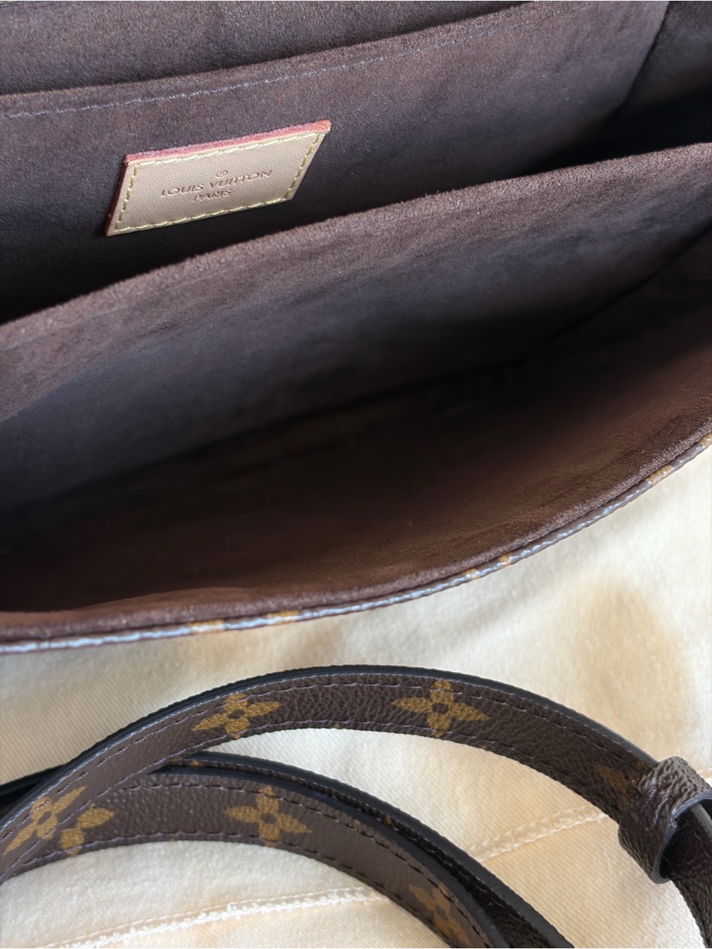 M44875
Pochette Métis - Picture 11 of 16